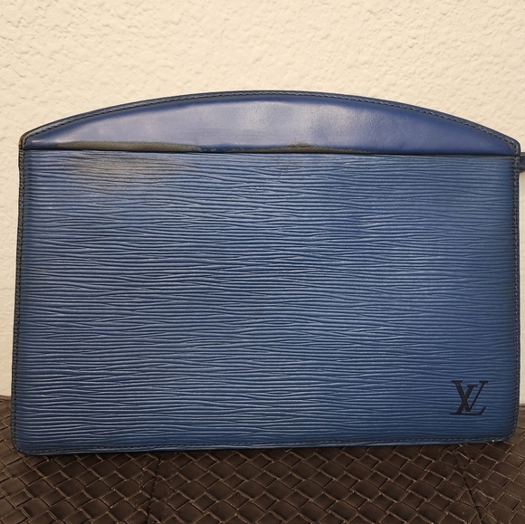 LOUIS VUITTON Epi Trousse Crete Clutch Bag Blue - Picture 1 of 16